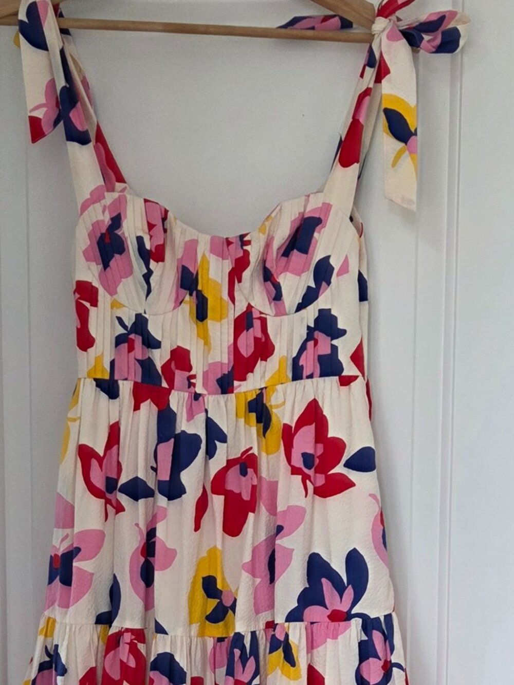 Kate Spade Feminine Maxi dress Floral White Pink Blue Tie Straps Size 0